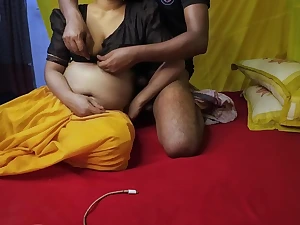 Desi nymph 07 and her Indian ex-beau have super-steamy hookup fun at home