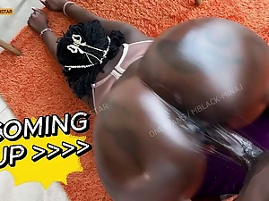 Watch Mombasapornstar's wringing wet ebony pussy realize destroyed by a gym instructor's jizz pipe